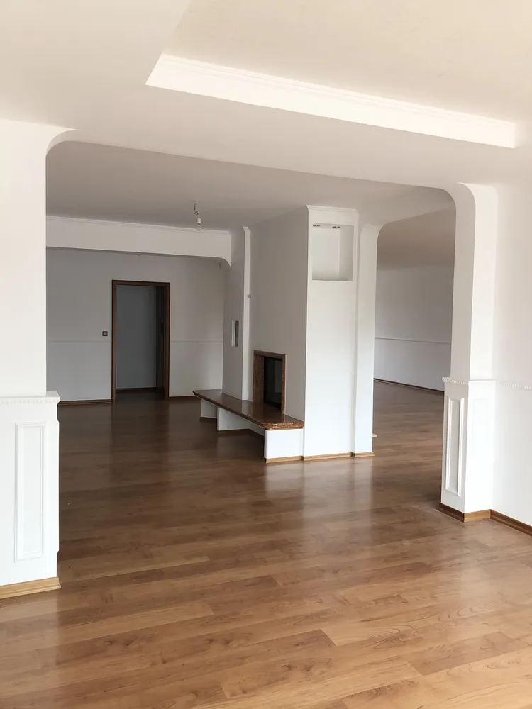 7 Zimmer Wohnung mit 237 m² in Frankfurt am Main – Bild 5