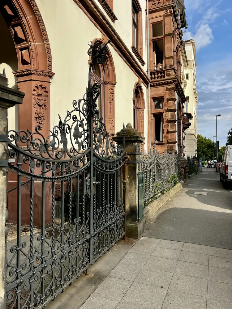 2 Zimmer Wohnung mit 82 m² in Hannover – Bild 2