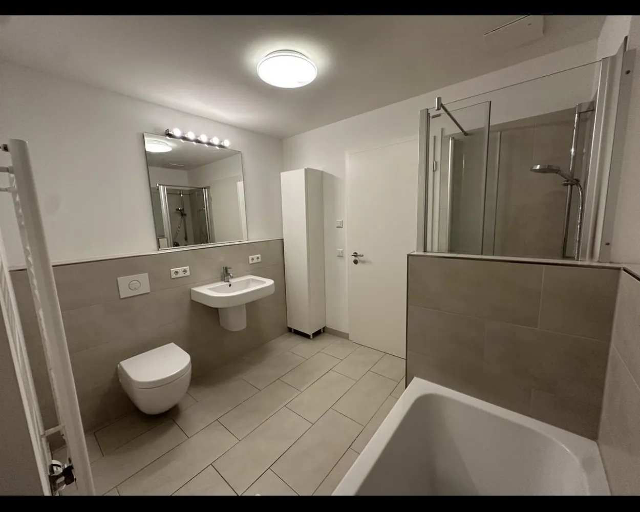 2 Zimmer Wohnung mit 69 m² in Köln – Bild 11
