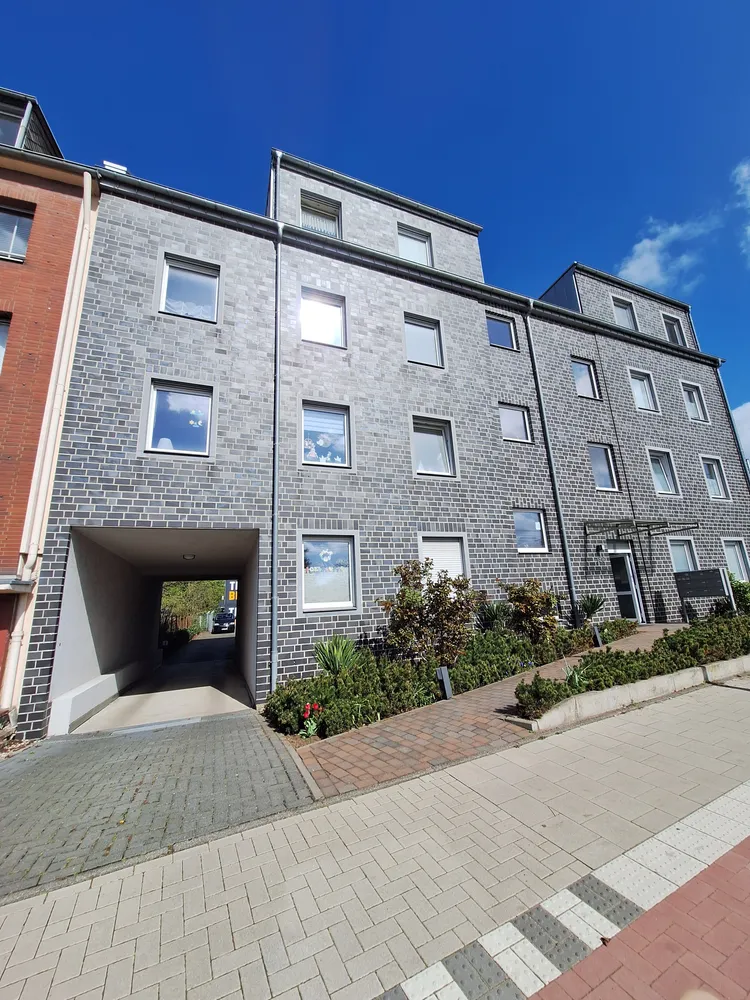 2 Zimmer Wohnung mit 84 m² in Düsseldorf – Bild 1
