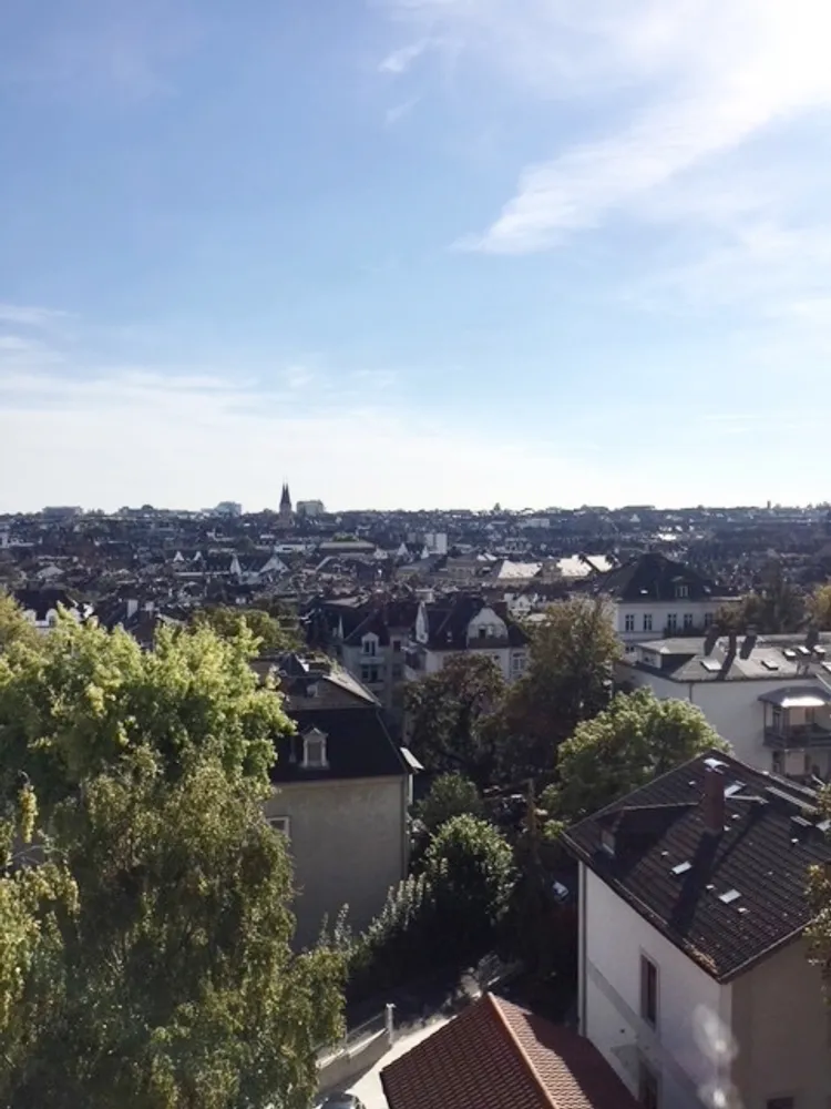 4 Zimmer Wohnung mit 100 m² in Wiesbaden – Bild 4