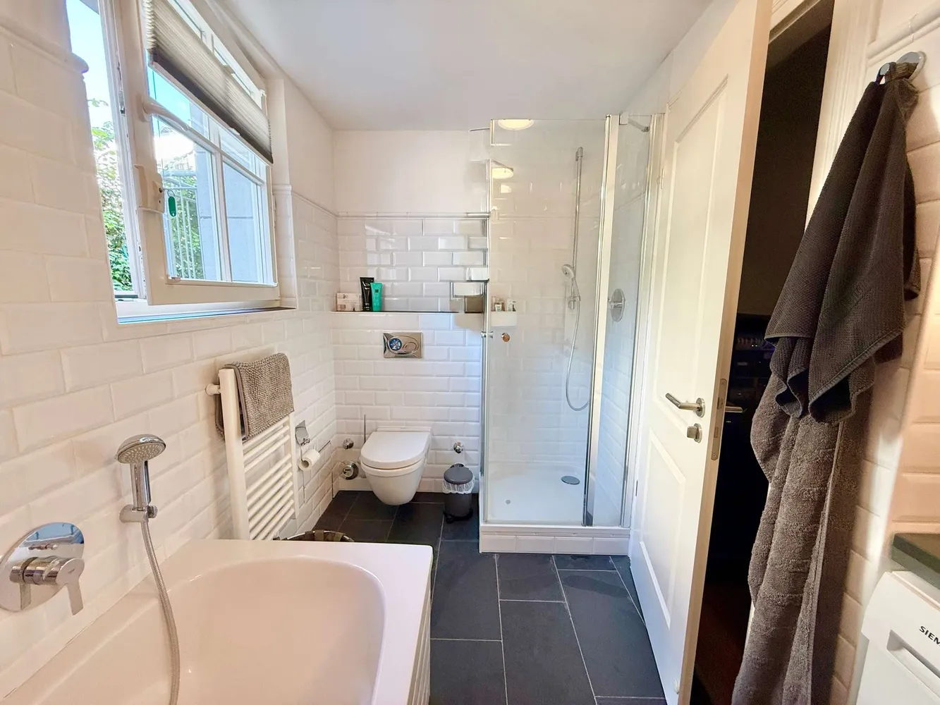 4 Zimmer Wohnung mit 130 m² in Berlin – Bild 4