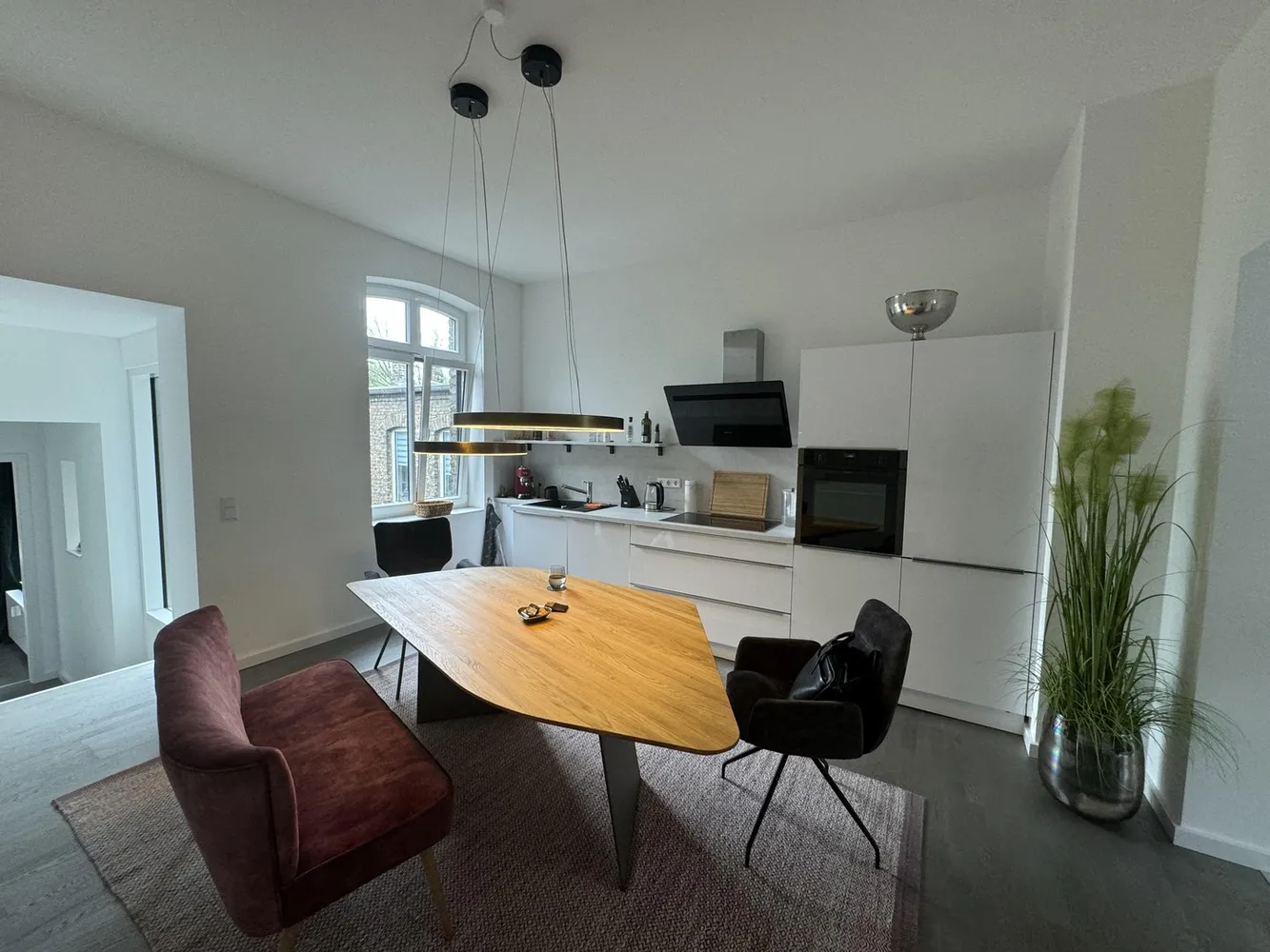 2 Zimmer Wohnung mit 92 m² in Neuss – Bild 2