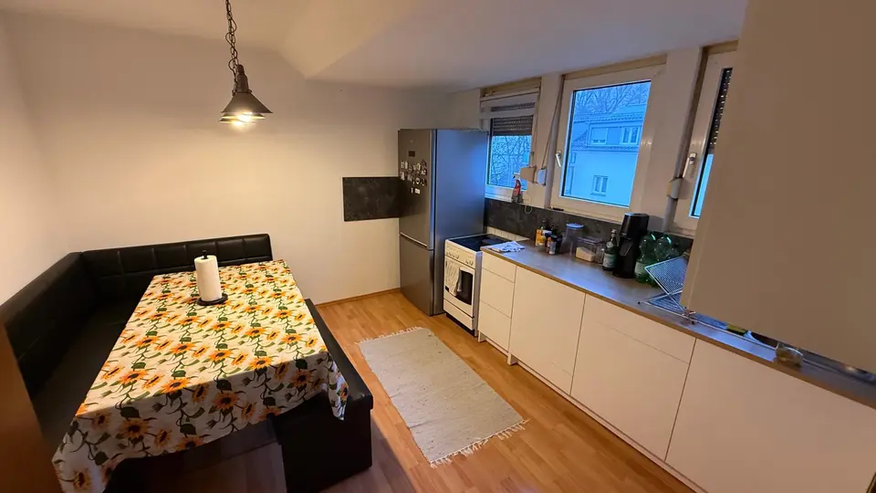 4 Zimmer Wohnung mit 94 m² in Wiesbaden – Bild 8