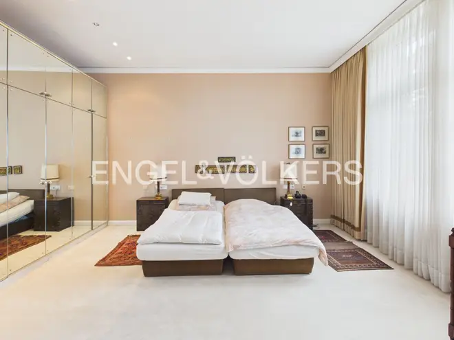 5 Zimmer Wohnung mit 233 m² in Krefeld – Bild 4