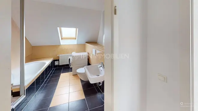 2 Zimmer Wohnung mit 105 m² in Rostock – Bild 12