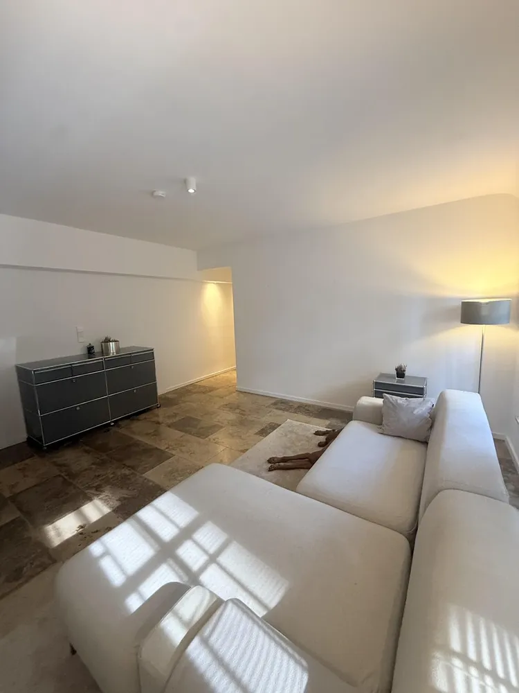 1 Zimmer Wohnung mit 80 m² in Köln – Bild 4