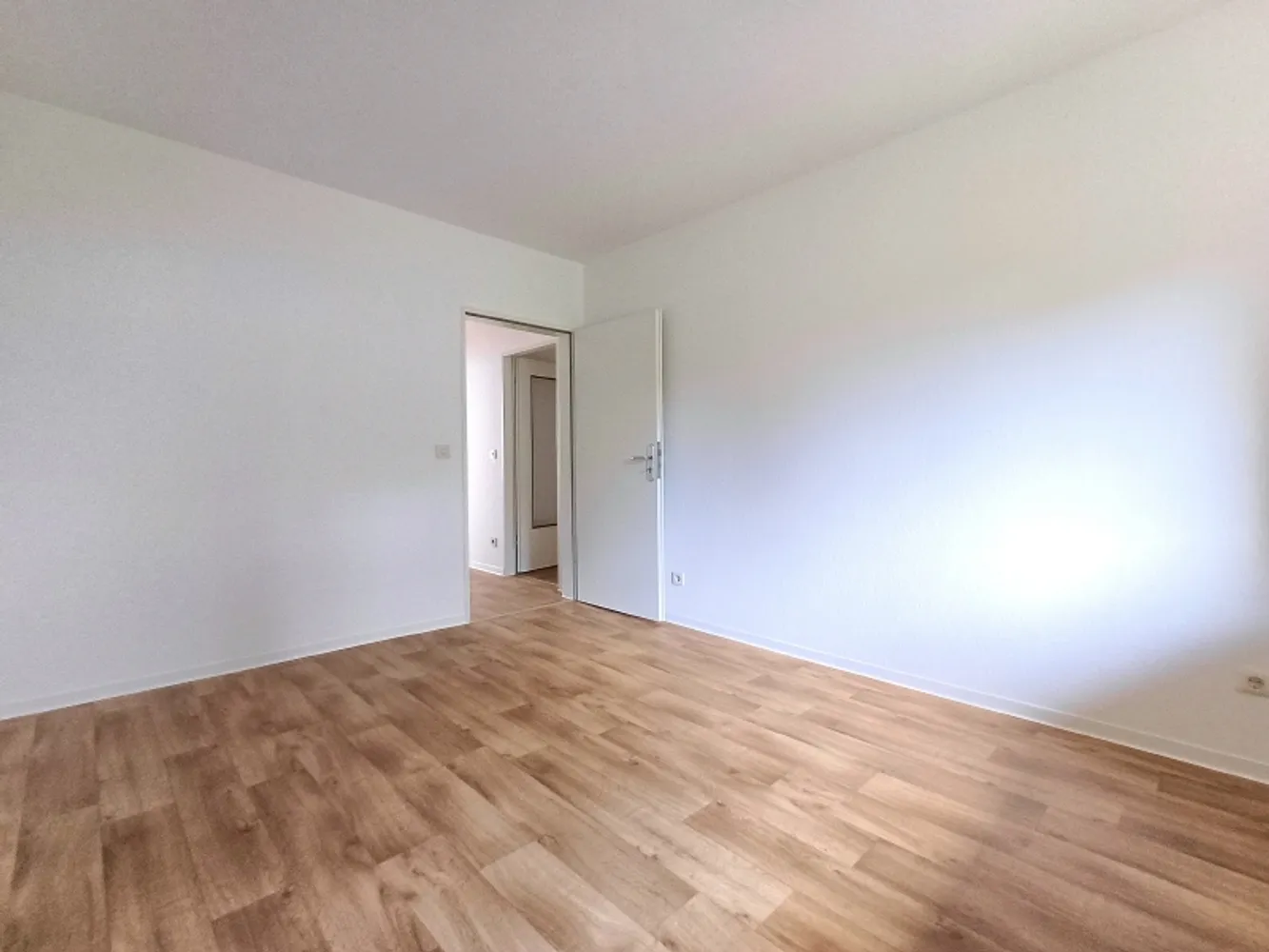 7 Zimmer Wohnung mit 143 m² in Minden – Bild 1