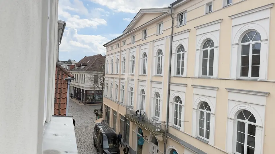 4 Zimmer Wohnung mit 113 m² in Schwerin – Bild 3