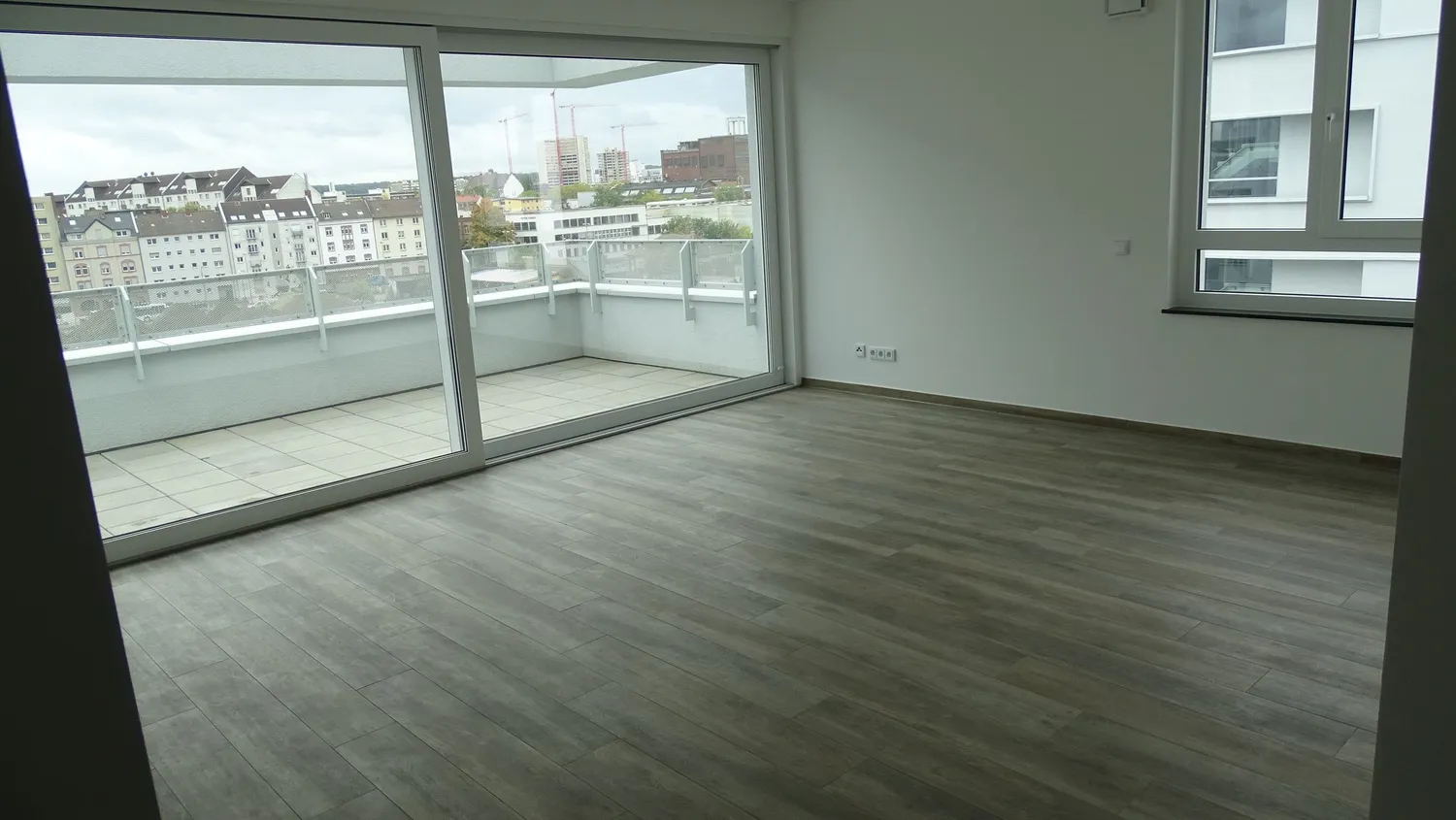 4 Zimmer Wohnung mit 148 m² in Offenbach am Main – Bild 1