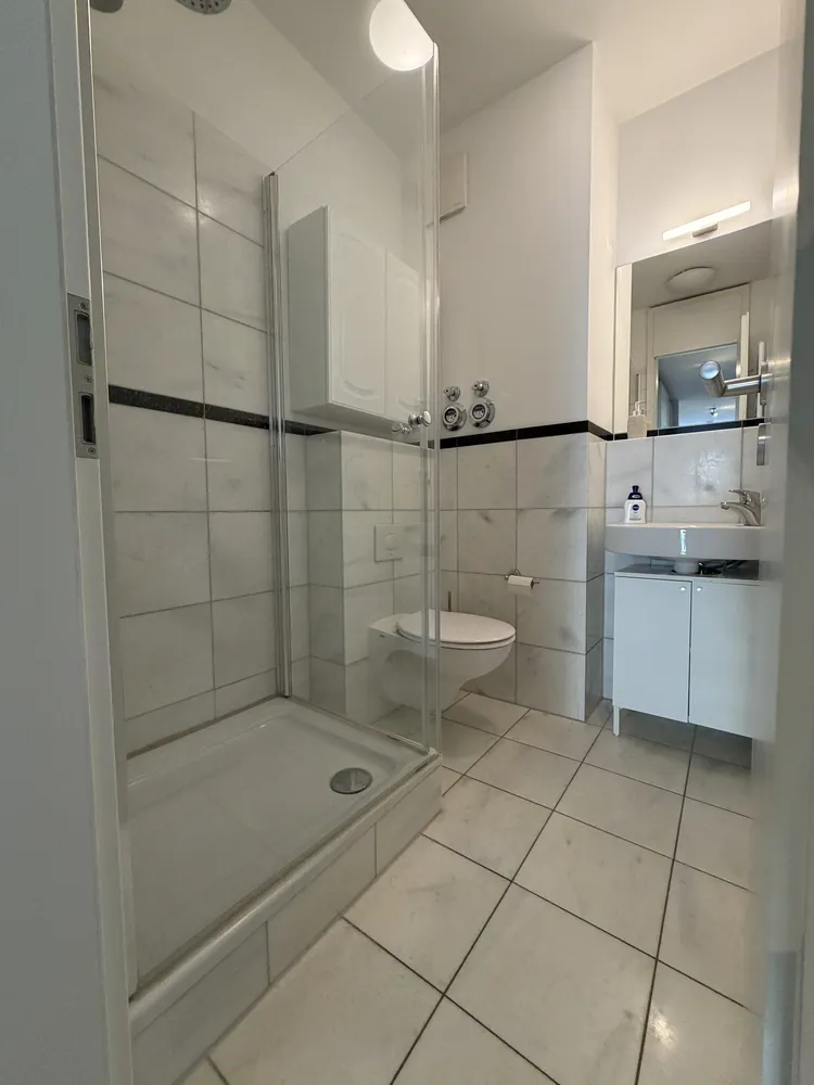 3 room apartment with 95 m² in Berlin – Photo 3