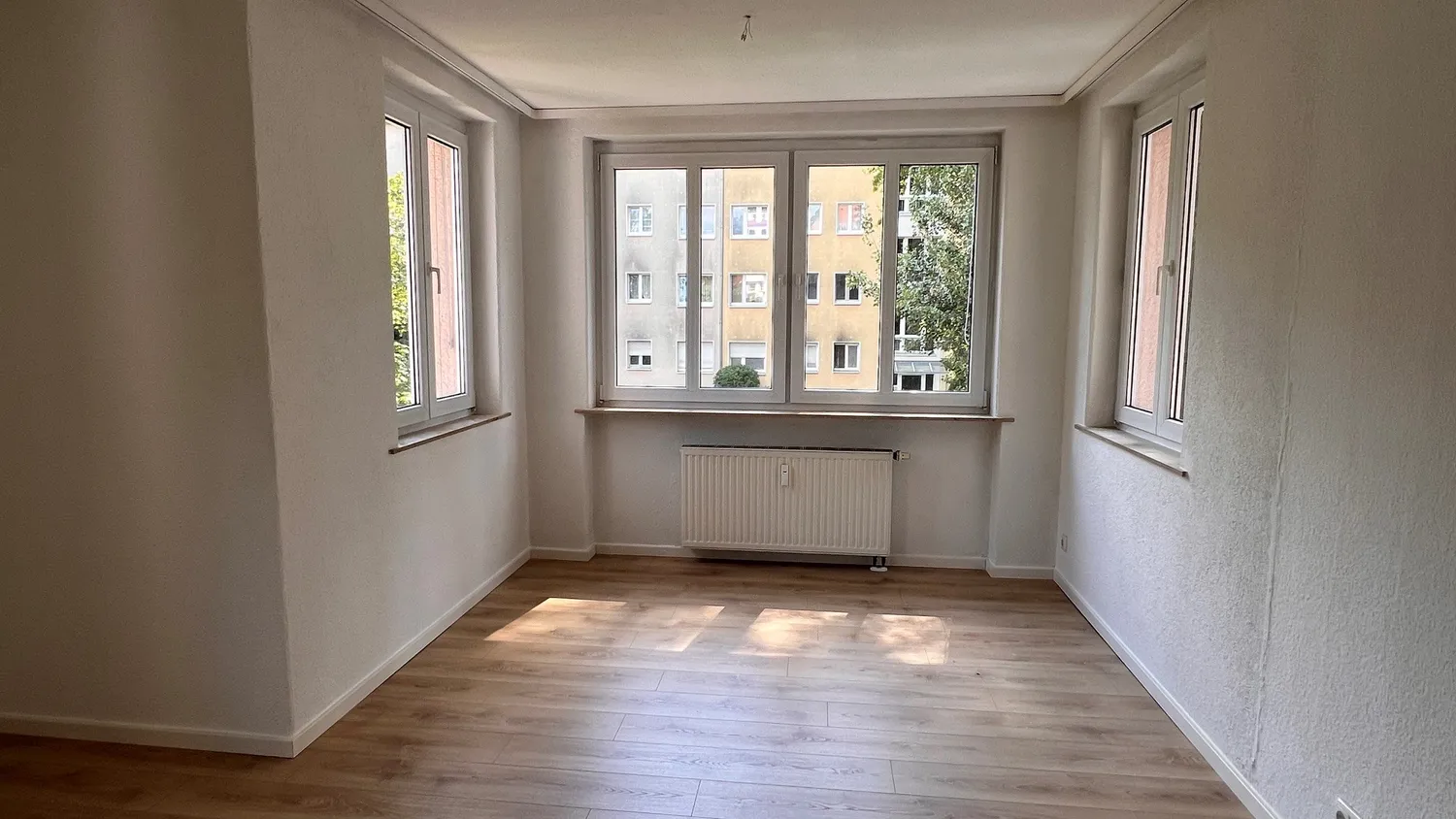 2 Zimmer Wohnung mit 68 m² in Dresden – Bild 2