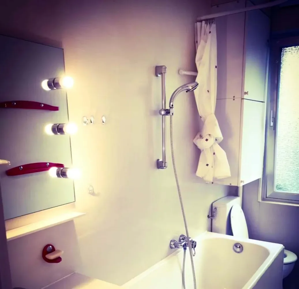 Shared room with 30 m² in Frankfurt am Main – Photo 1