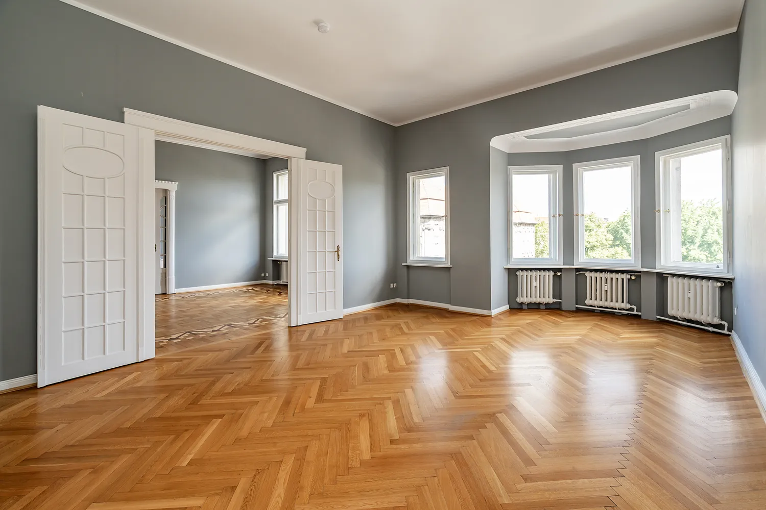 7 Zimmer Wohnung mit 345 m² in Berlin – Bild 2