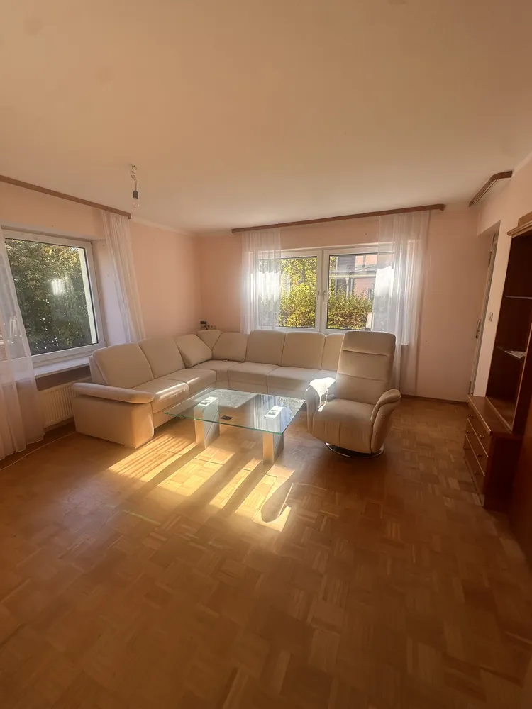 5 Zimmer Wohnung mit 108 m² in München – Bild 3