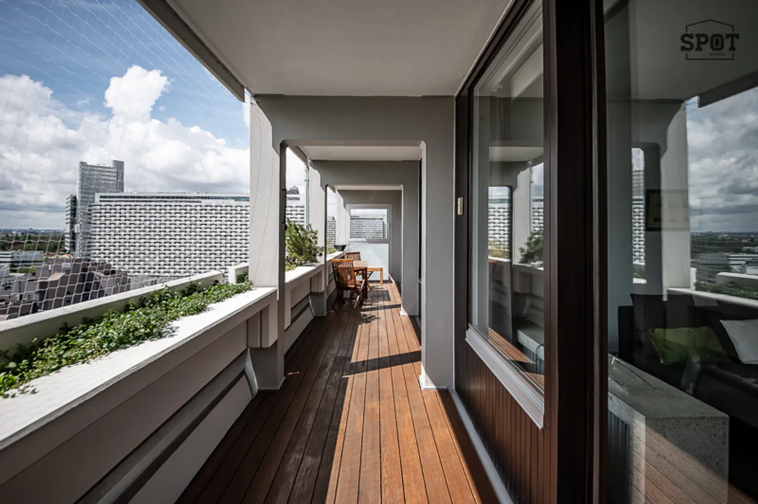 4 Zimmer Wohnung mit 127 m² in München – Bild 1