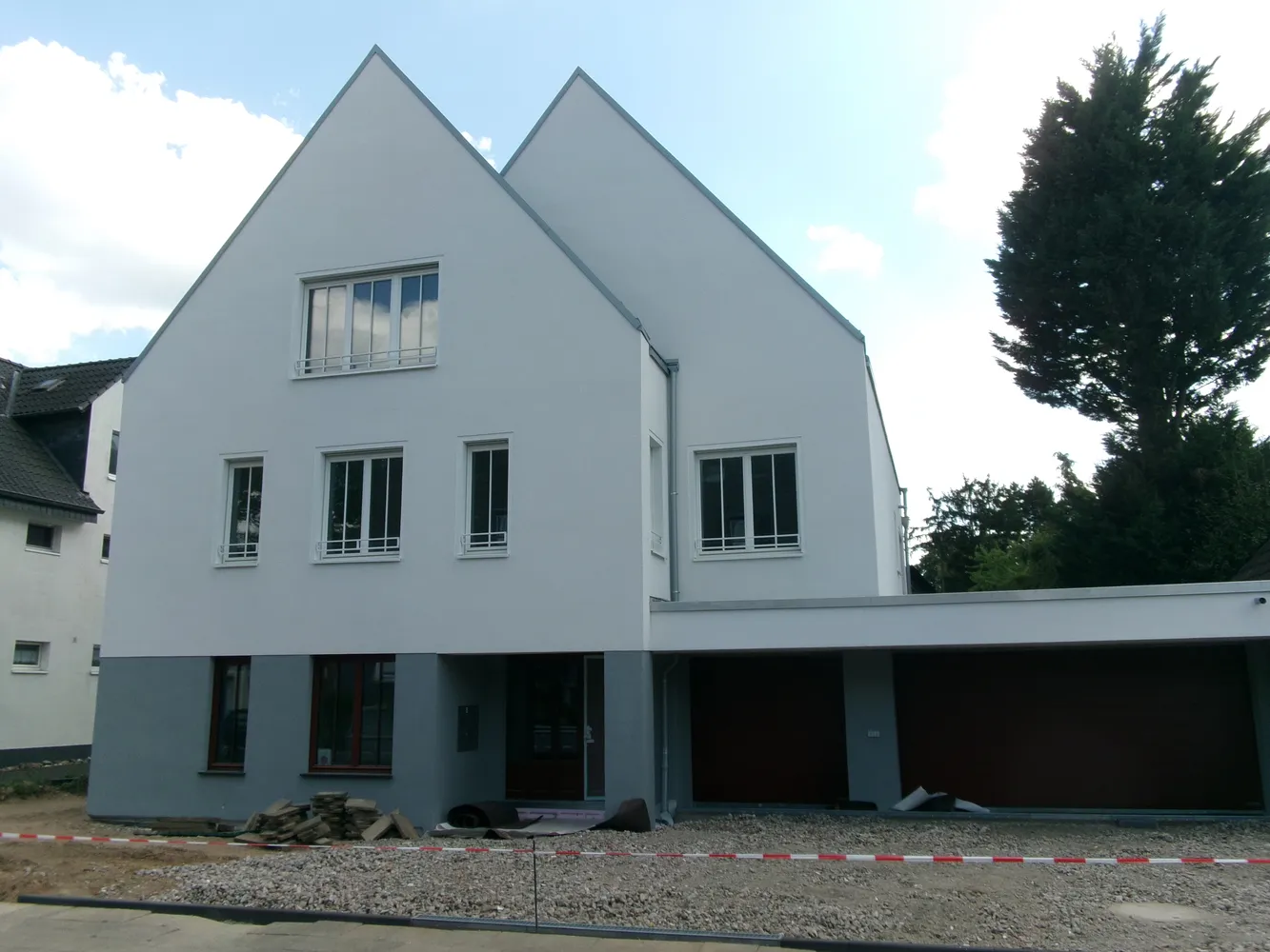 4 Zimmer Wohnung mit 140 m² in Köln – Bild 1