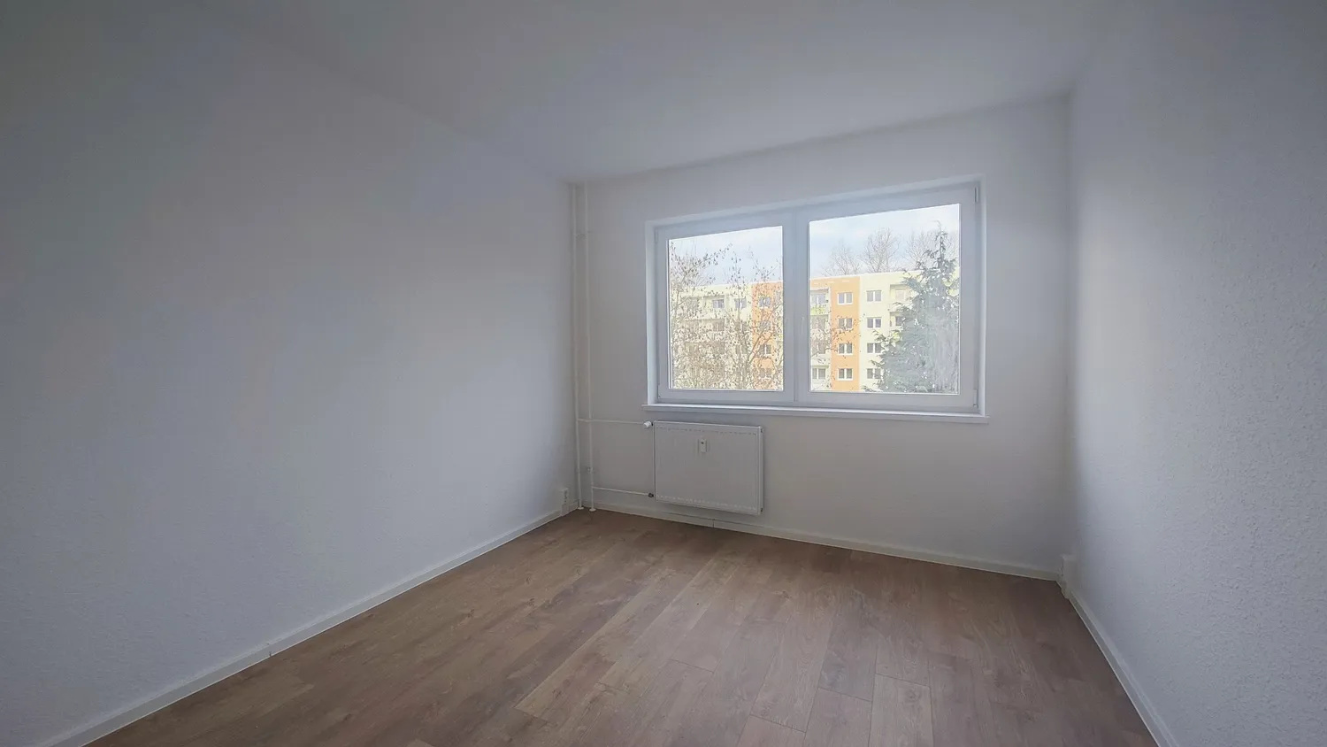 7 Zimmer Wohnung mit 118 m² in Halle (Saale) – Bild 3