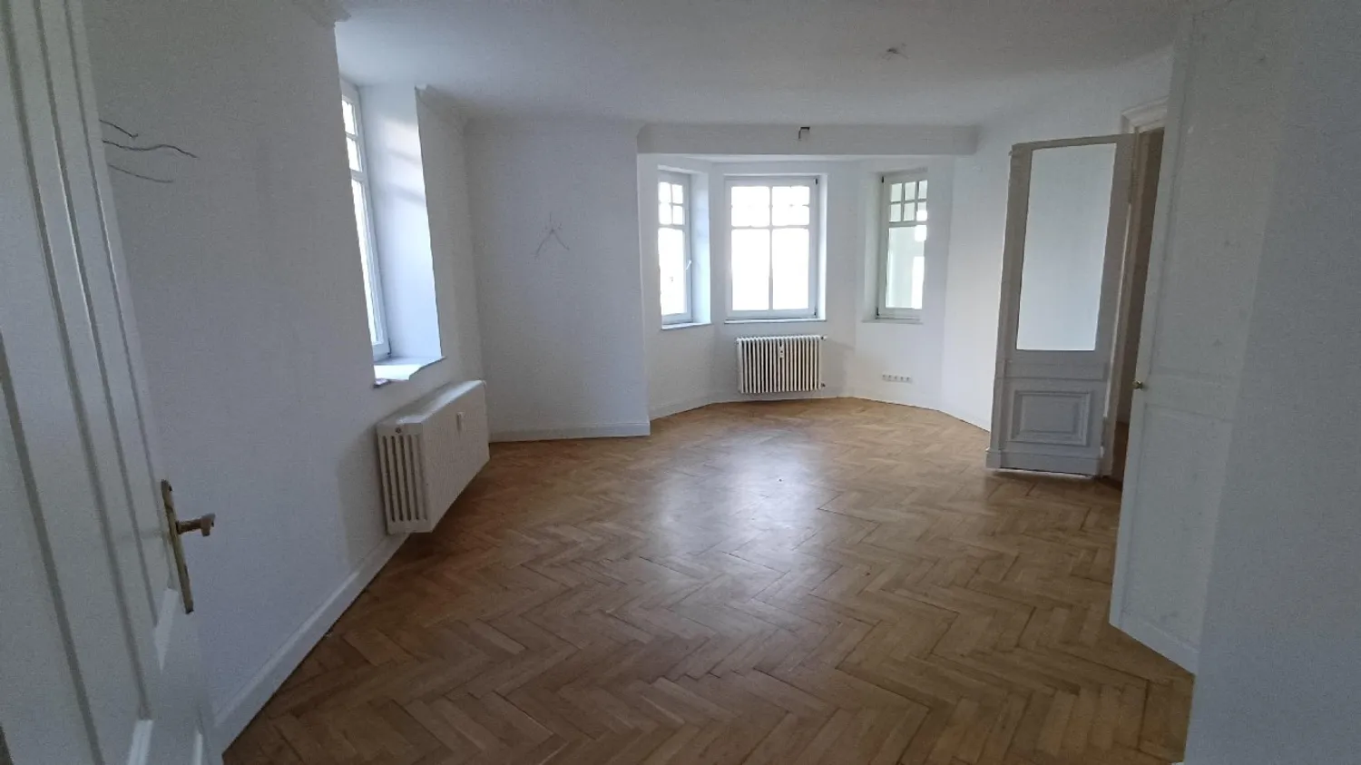 4 Zimmer Wohnung mit 180 m² in Schwerin – Bild 7