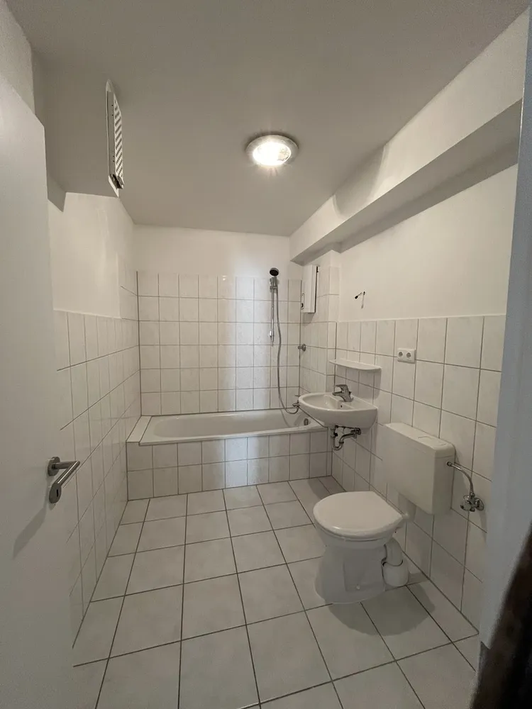 2 room apartment with 65 m² in Cologne – Photo 3
