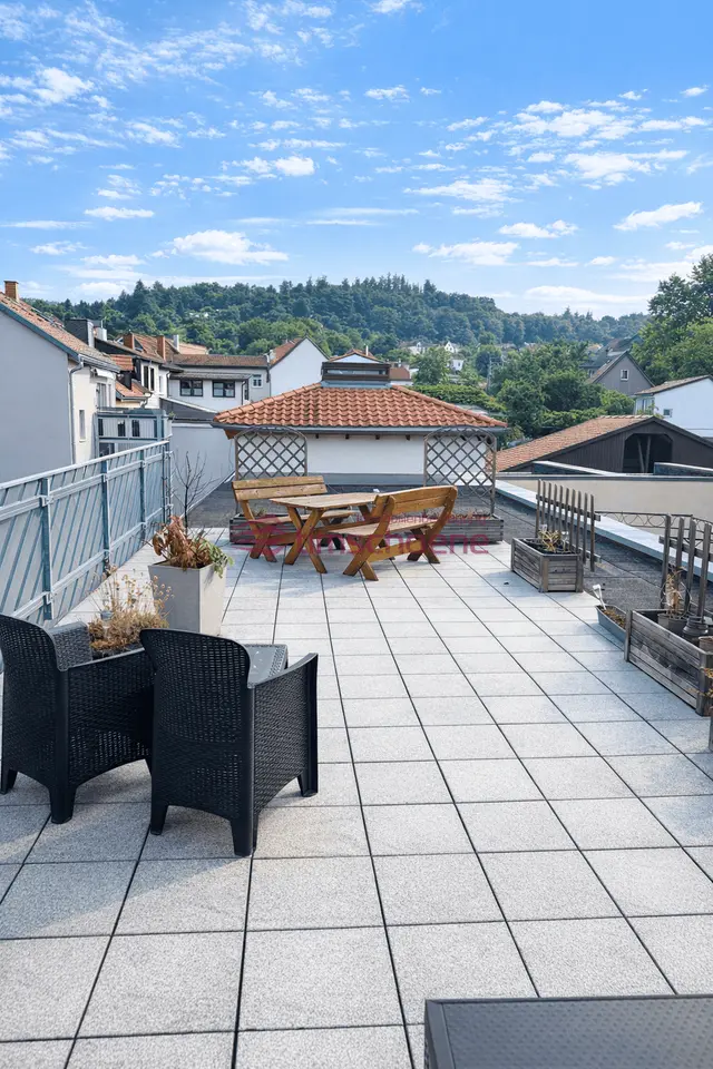 6 Zimmer Wohnung mit 135 m² in Suhl – Bild 2