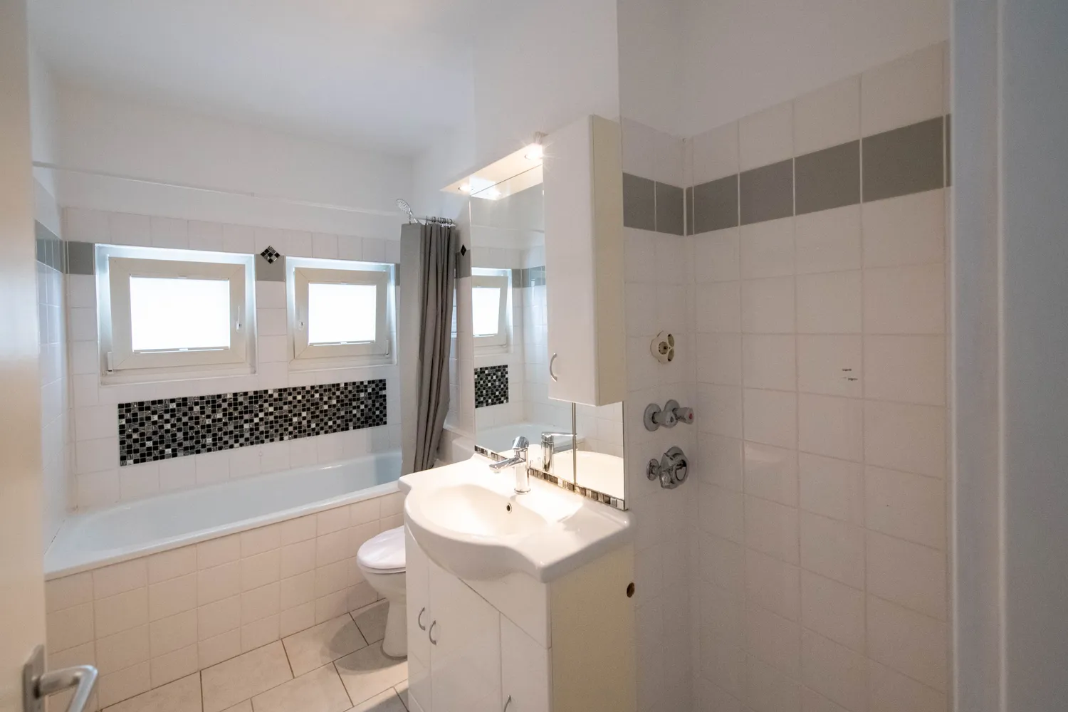 2 room apartment with 65 m² in Berlin – Photo 8