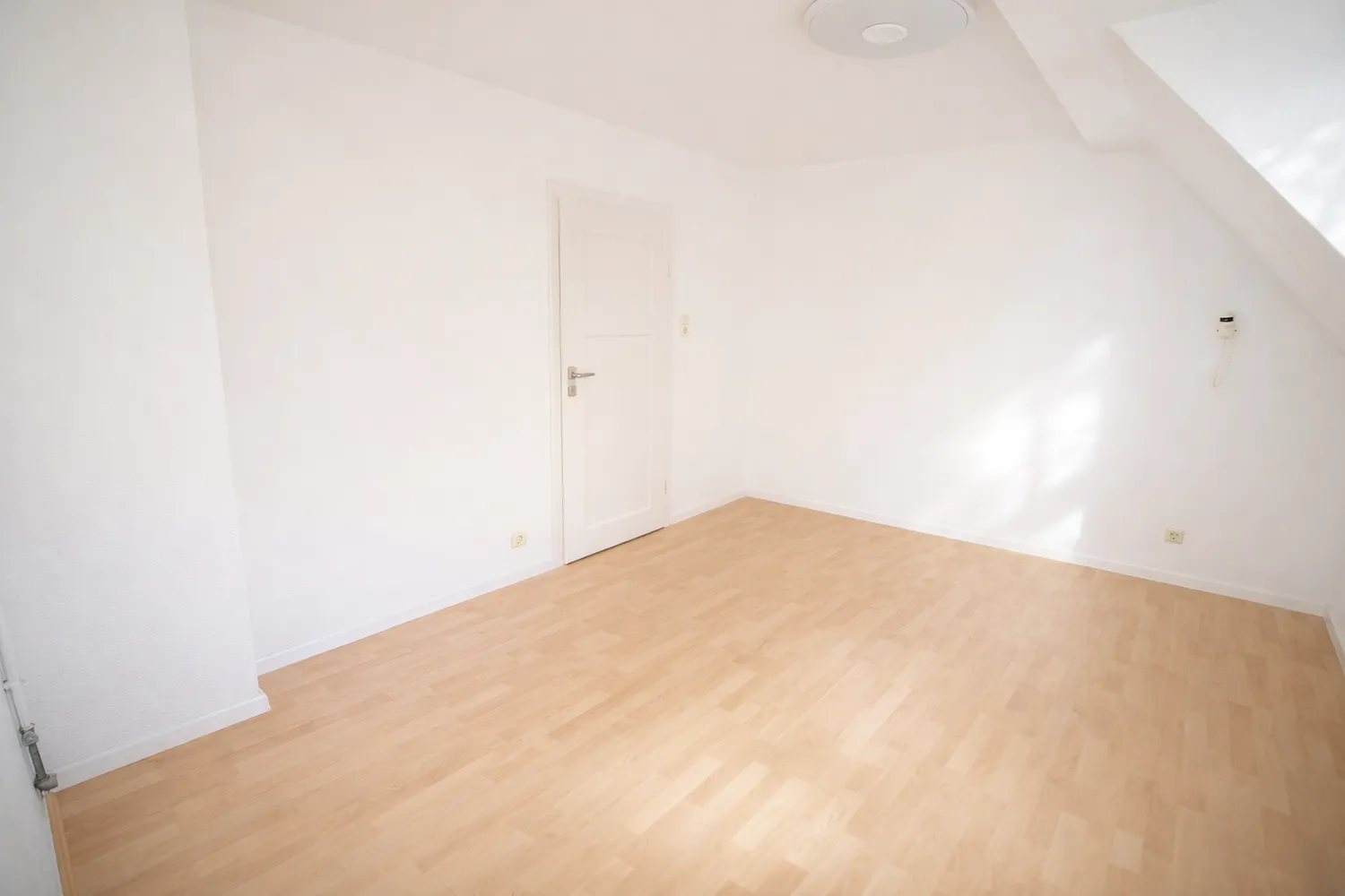 4 Zimmer Wohnung mit 45 m² in Hof – Bild 1