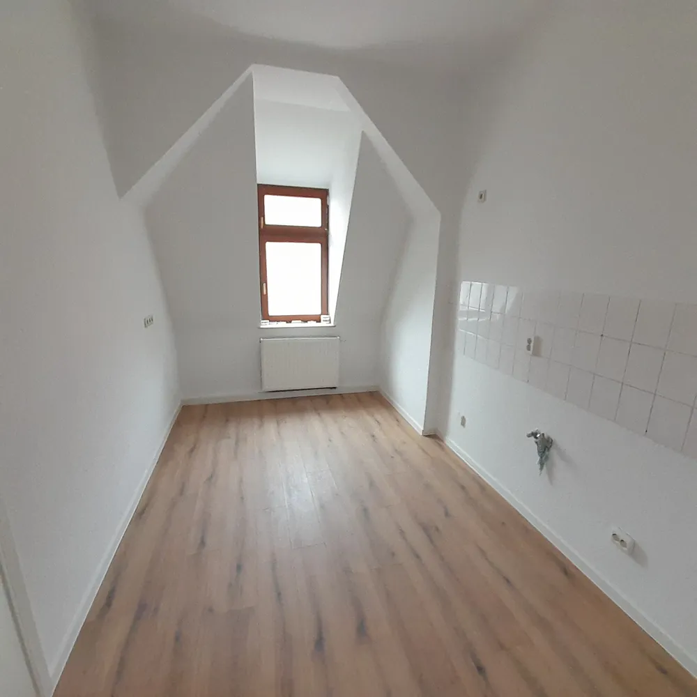 1 Zimmer Wohnung mit 33 m² in Weißenfels – Bild 3