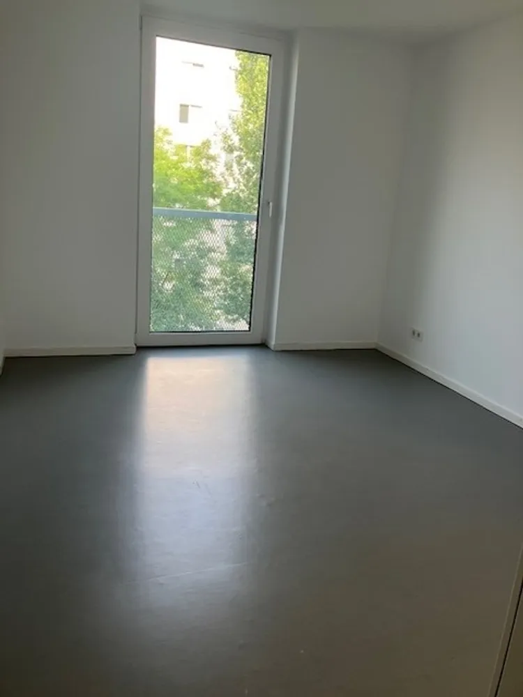 4 room apartment with 97 m² in Berlin – Photo 3