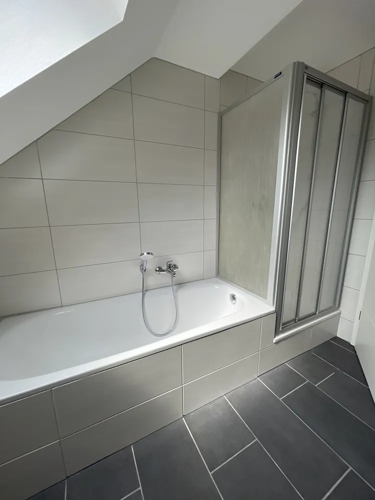 4 Zimmer Wohnung mit 131 m² in Altenburg – Bild 1