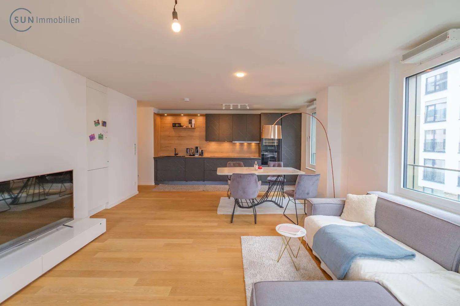 3 Zimmer Wohnung mit 85 m² in Frankfurt am Main – Bild 2
