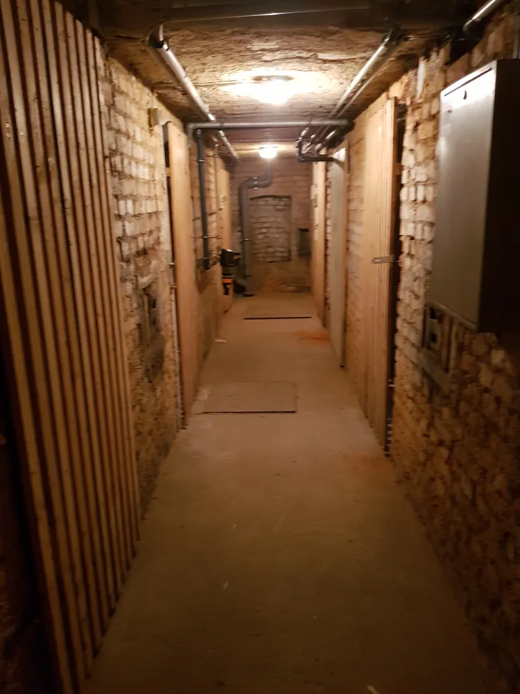 6 Zimmer Wohnung mit 140 m² in Plauen – Bild 1