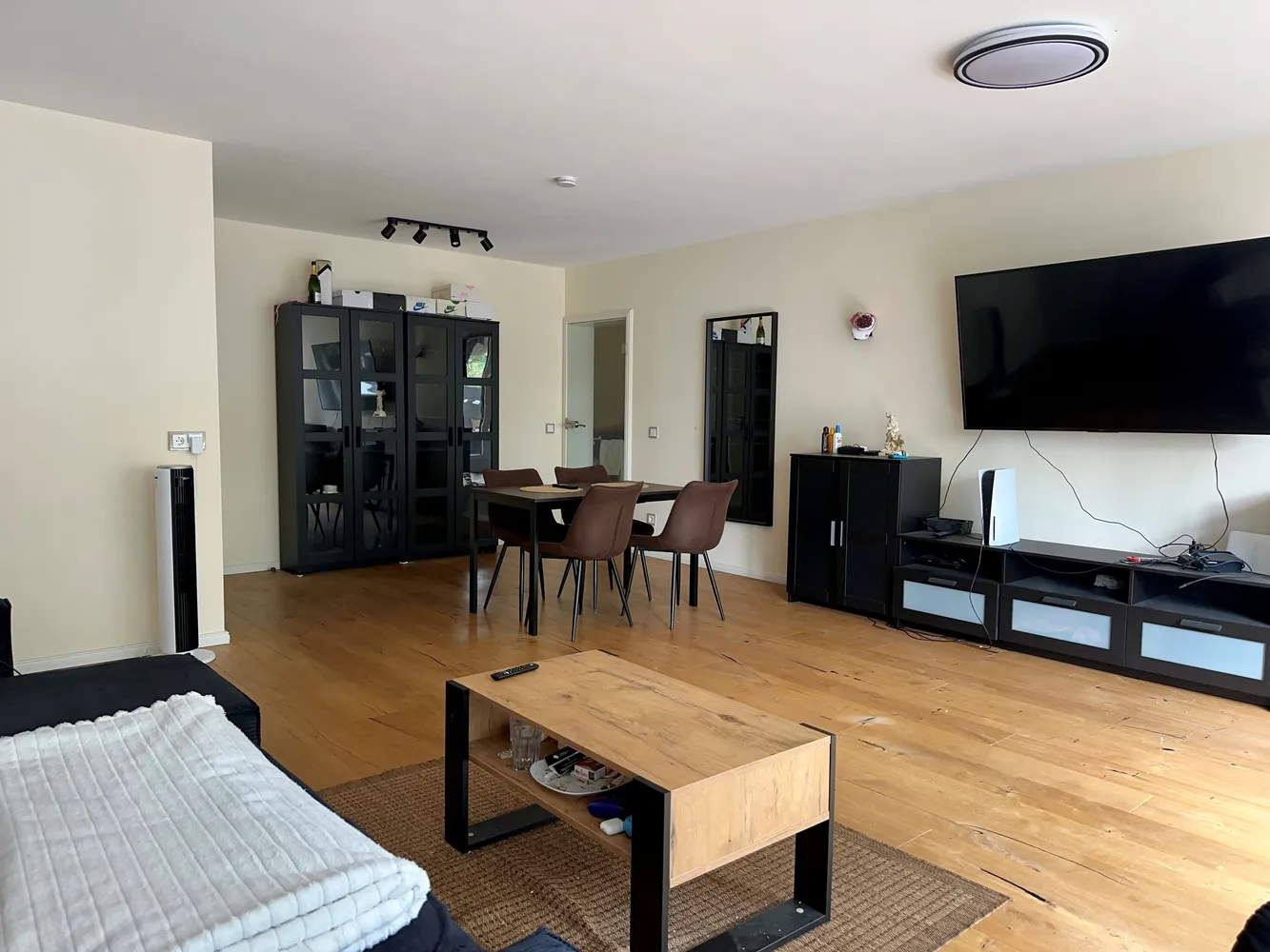 4 Zimmer Wohnung mit 120 m² in Bergisch Gladbach – Bild 8