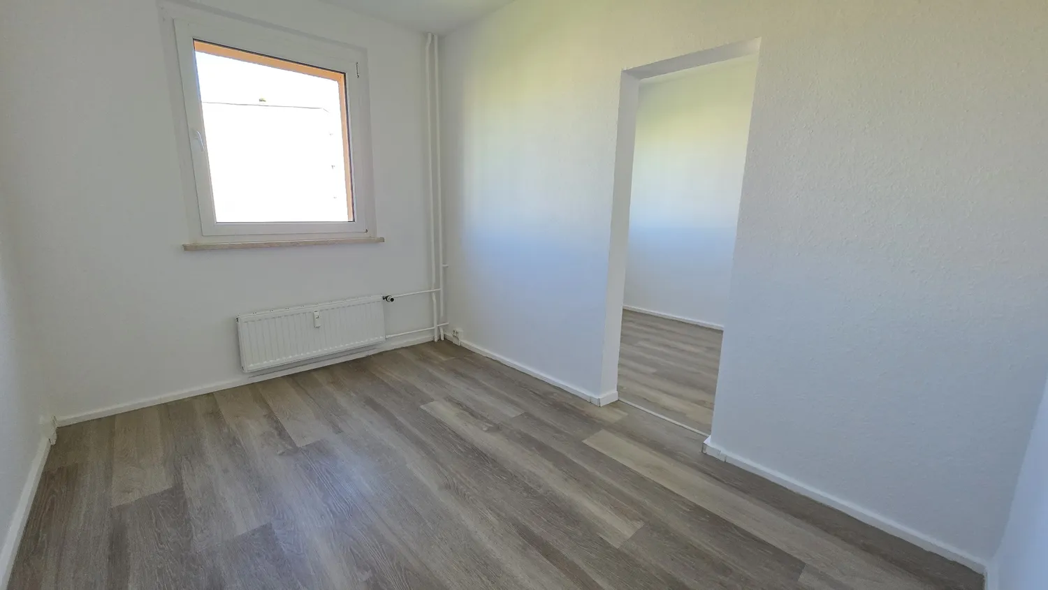 4 Zimmer Wohnung mit 65 m² in Halle (Saale) – Bild 2