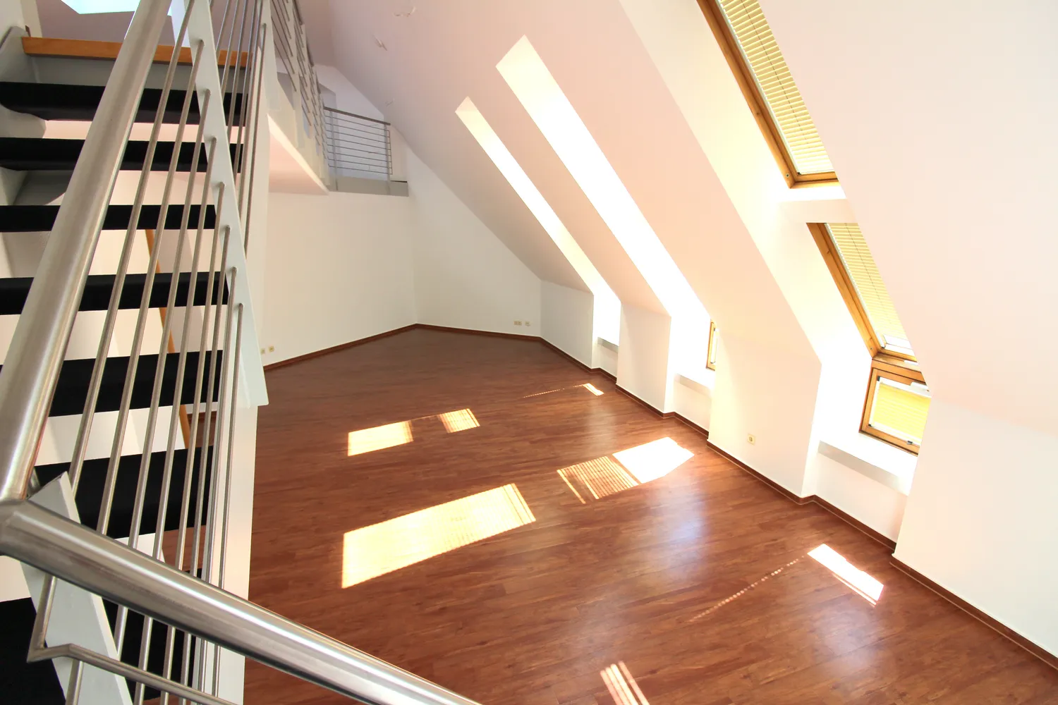 3 Zimmer Wohnung mit 137 m² in Düsseldorf – Bild 5