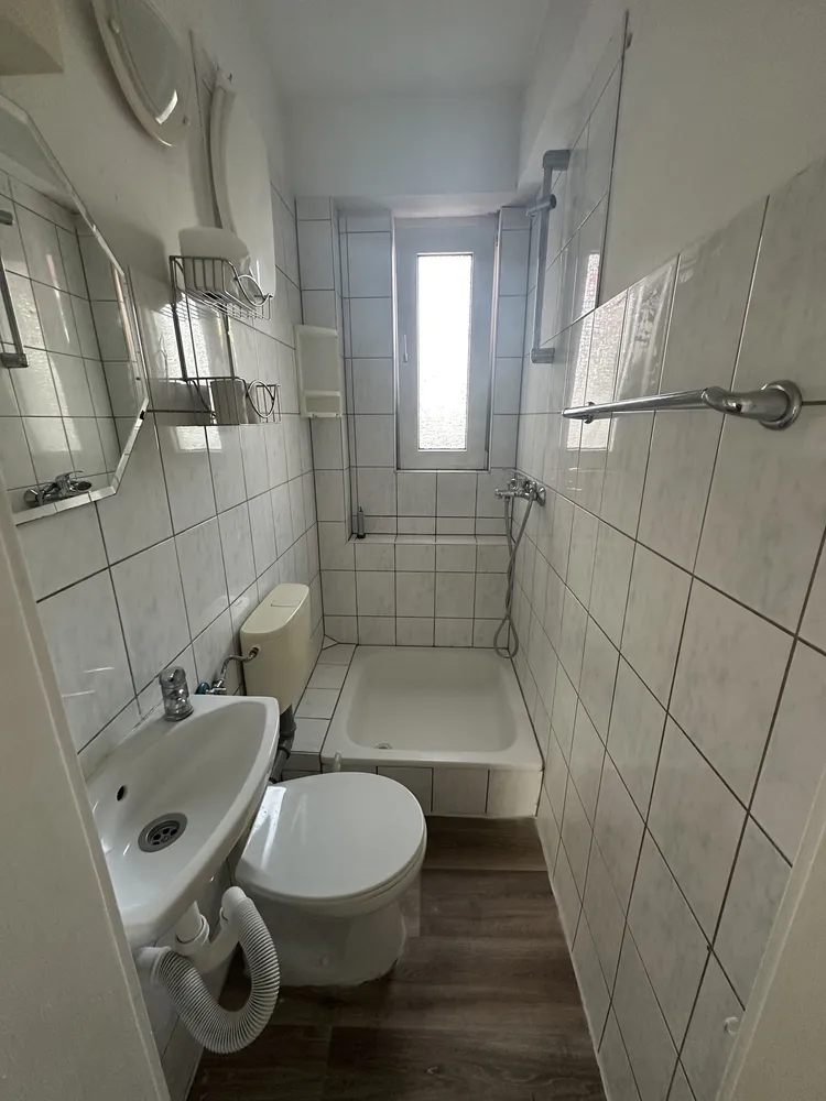 2 room apartment with 40 m² in Cologne – Photo 8