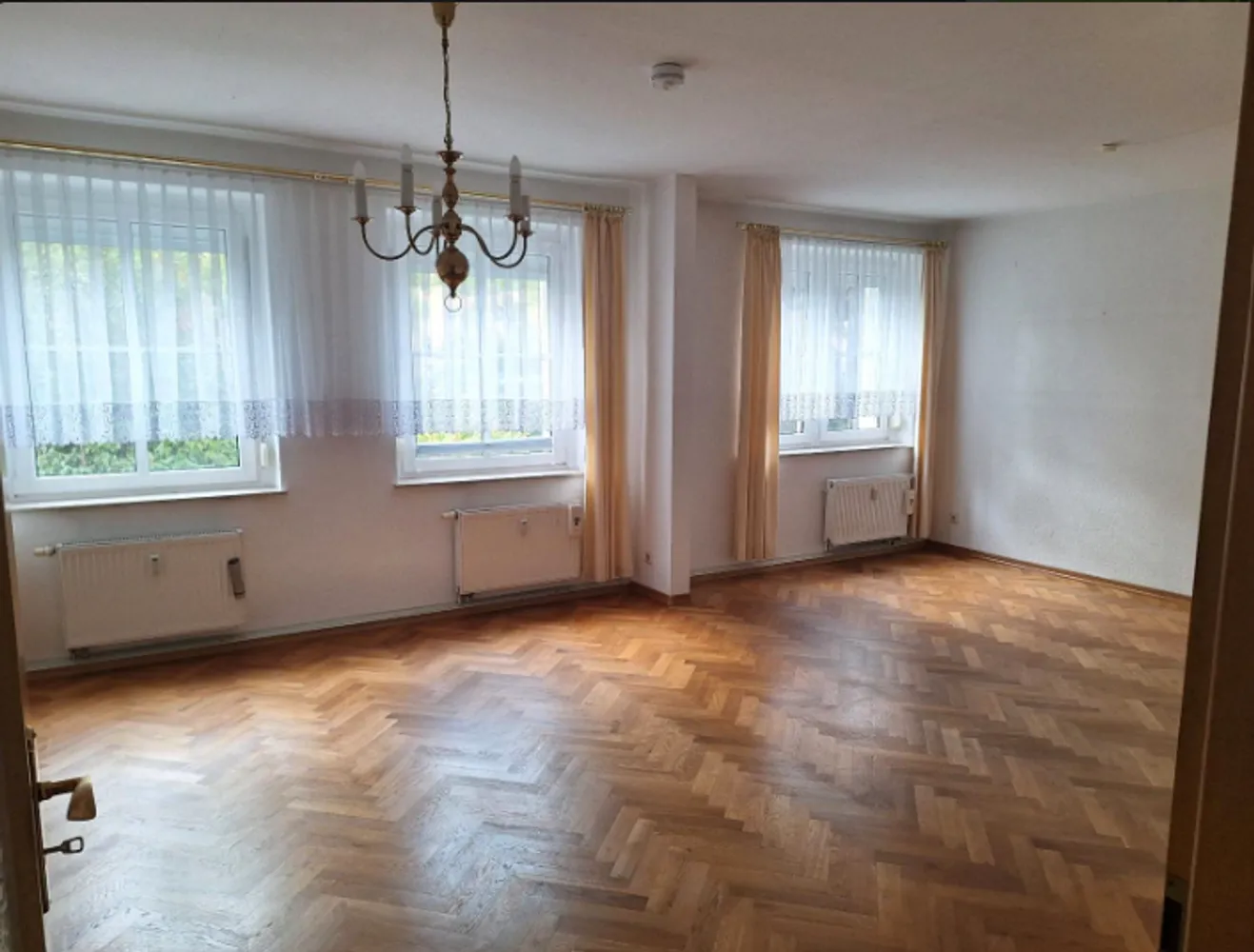 2 Zimmer Wohnung mit 67 m² in Hoyerswerda – Bild 1