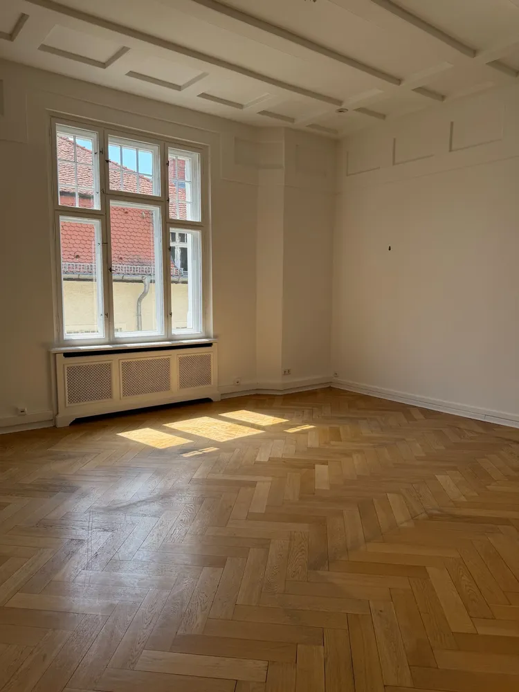 6 Zimmer Wohnung mit 192 m² in Berlin – Bild 2