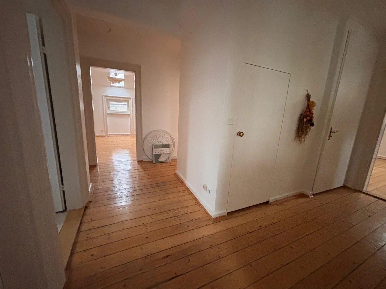 4 Zimmer Wohnung mit 117 m² in Wiesbaden – Bild 3