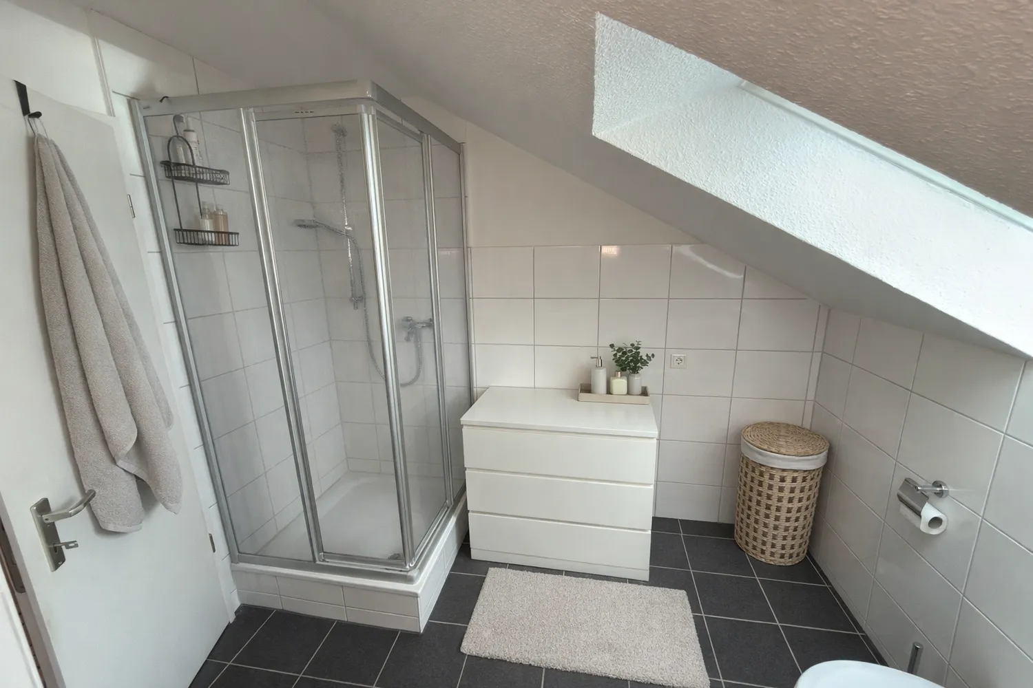 2 Zimmer Wohnung mit 75 m² in Düsseldorf – Bild 9
