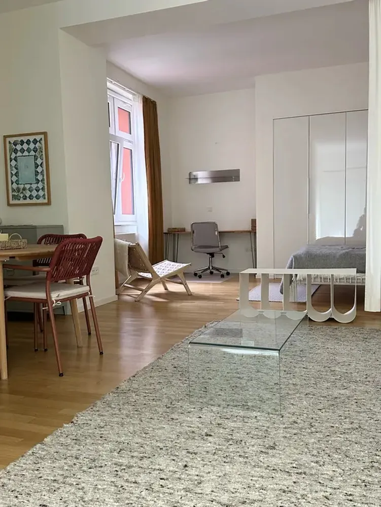 1 room apartment with 50 m² in Berlin – Photo 1