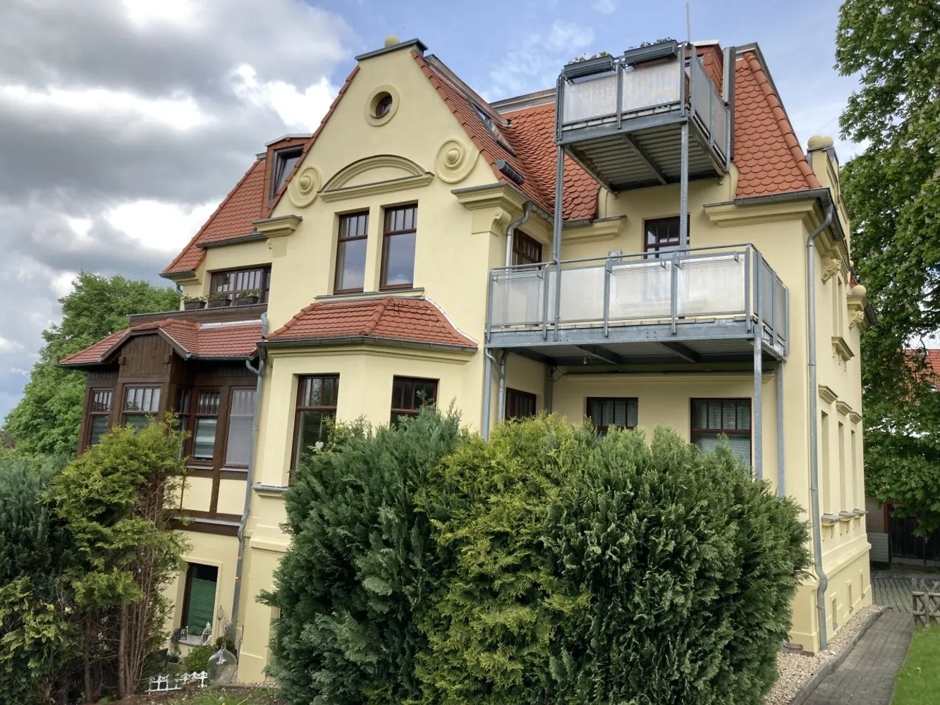 4 Zimmer Wohnung mit 104 m² in Zwickau – Bild 1
