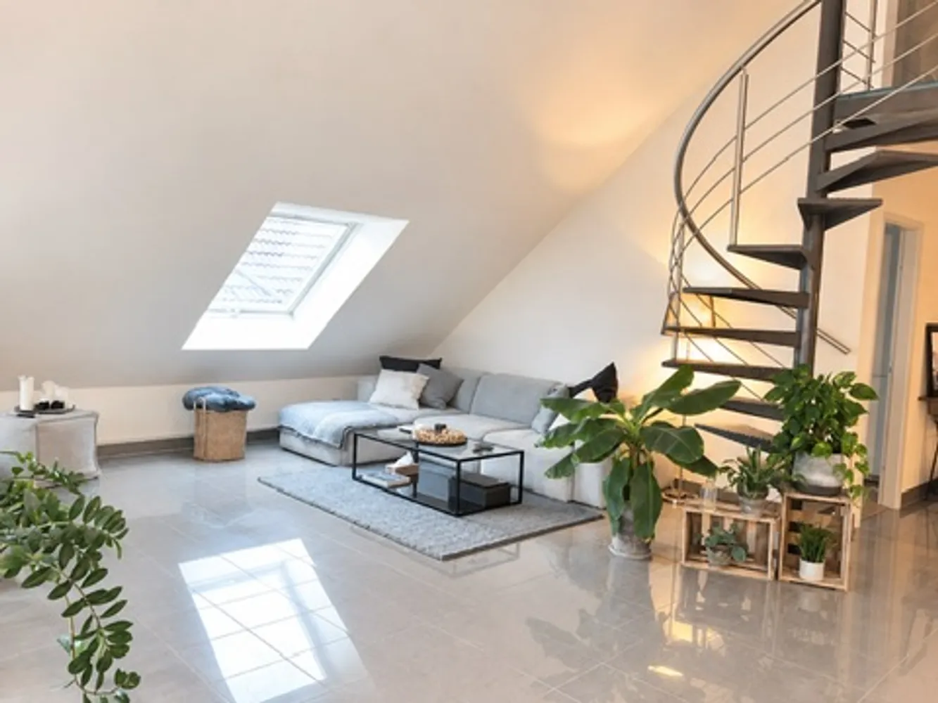 4 Zimmer Wohnung mit 130 m² in Köln – Bild 7