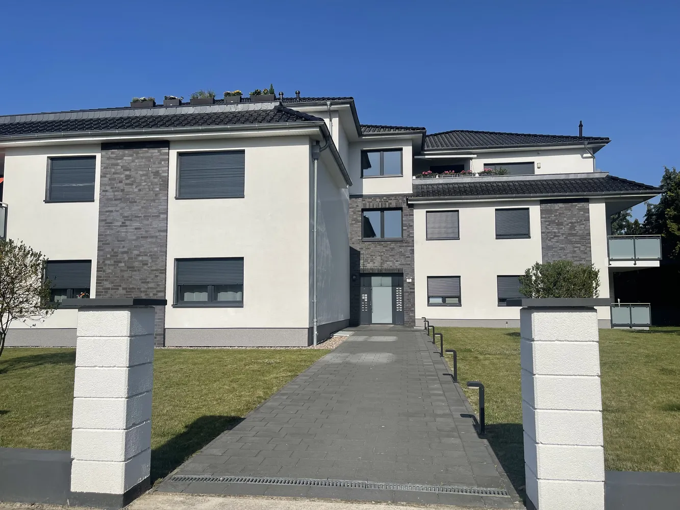 3 Zimmer Wohnung mit 107 m² in Langenhagen – Bild 1
