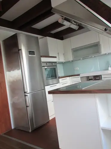 2 Zimmer Wohnung mit 100 m² in Hamburg – Bild 3