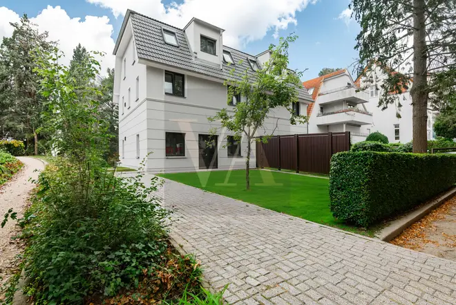 7 Zimmer Haus mit 177 m² in Berlin – Bild 3