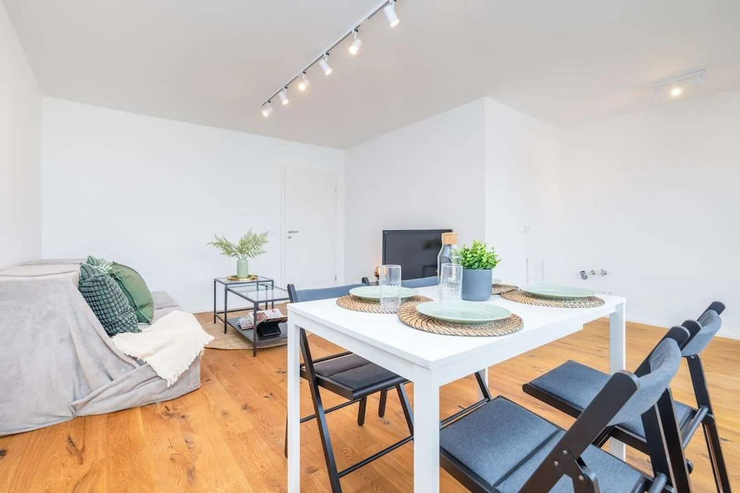 2 Zimmer Wohnung mit 54 m² in München – Bild 2