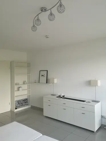 1 Zimmer Wohnung mit 35 m² in Köln – Bild 6