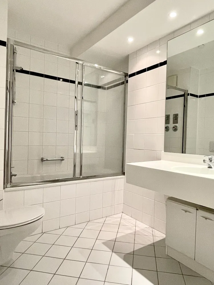 2 room apartment with 63 m² in Frankfurt am Main – Photo 5