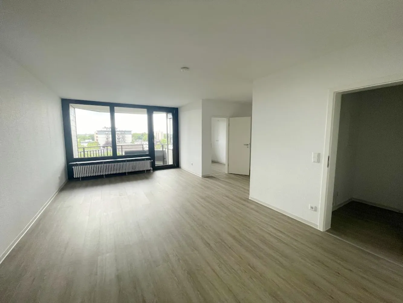 4 Zimmer Wohnung mit 100 m² in Köln – Bild 3